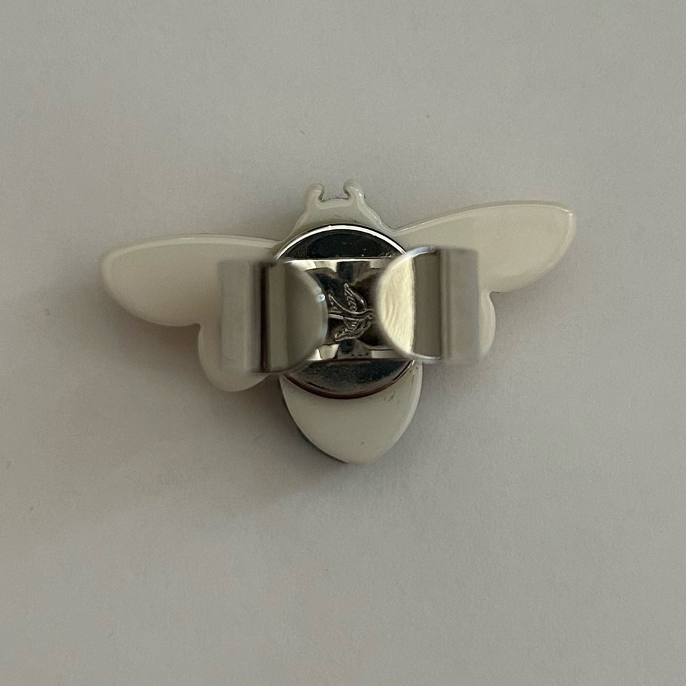 Bee Arcylic Adjustable Erstwilder Ring - Picture 2 of 3